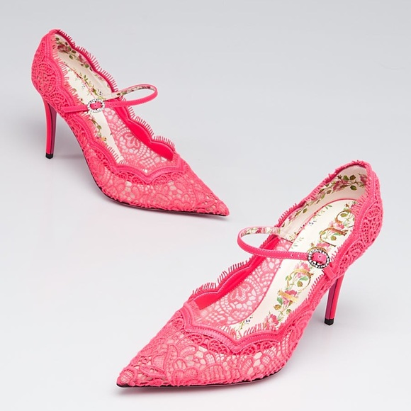 Gucci Virginia Lace Pumps - Picture 2 of 5